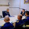 รร.สธ.ยศ.ทอ. ต้อนรับ พล.อ.อ.วรฉัตร  ธารีฉัตร อดีตผู้บังคับบัญชาฯ ในโอกาสให้ข้อมูลประวัติการจัดสร้างพระอนุสาวรีย์พระบิดาแห่งกองทัพอากาศ
