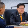 รร.สธ.ยศ.ทอ. ต้อนรับ พล.อ.อ.วรฉัตร  ธารีฉัตร อดีตผู้บังคับบัญชาฯ ในโอกาสให้ข้อมูลประวัติการจัดสร้างพระอนุสาวรีย์พระบิดาแห่งกองทัพอากาศ